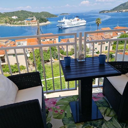 Apartmani Luan Vis Luaran gambar