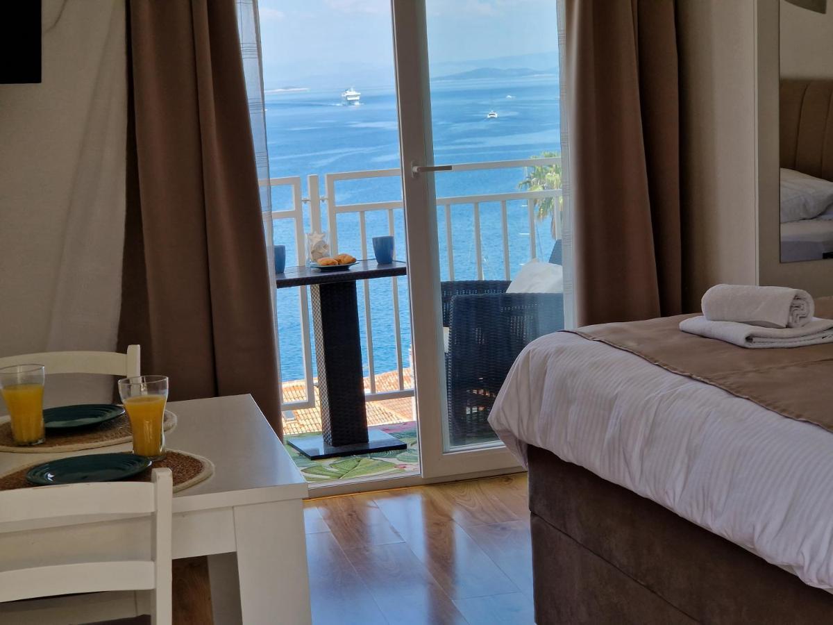 Apartmani Luan Vis Luaran gambar