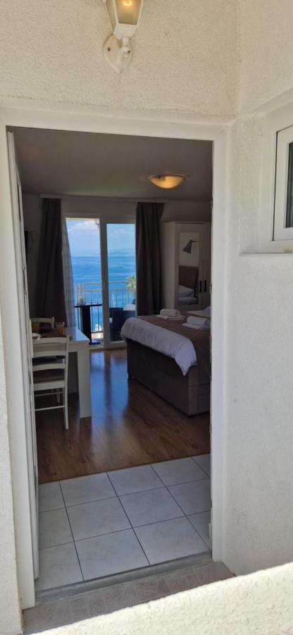Apartmani Luan Vis Luaran gambar