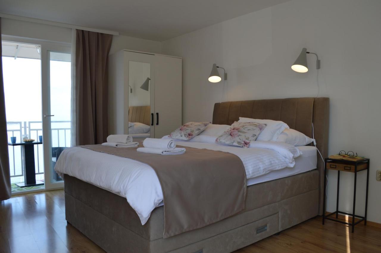 Apartmani Luan Vis Luaran gambar