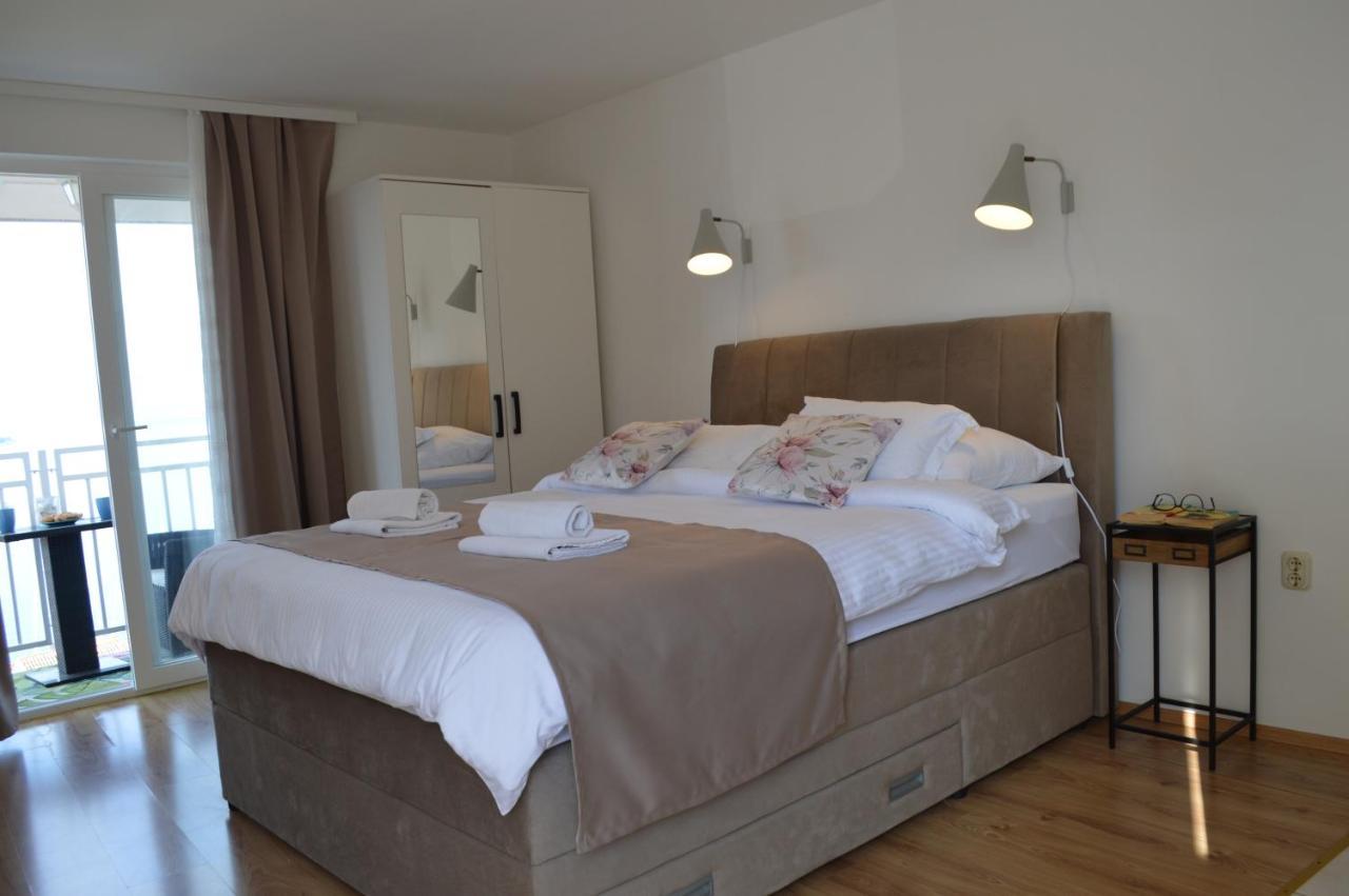 Apartmani Luan Vis Luaran gambar