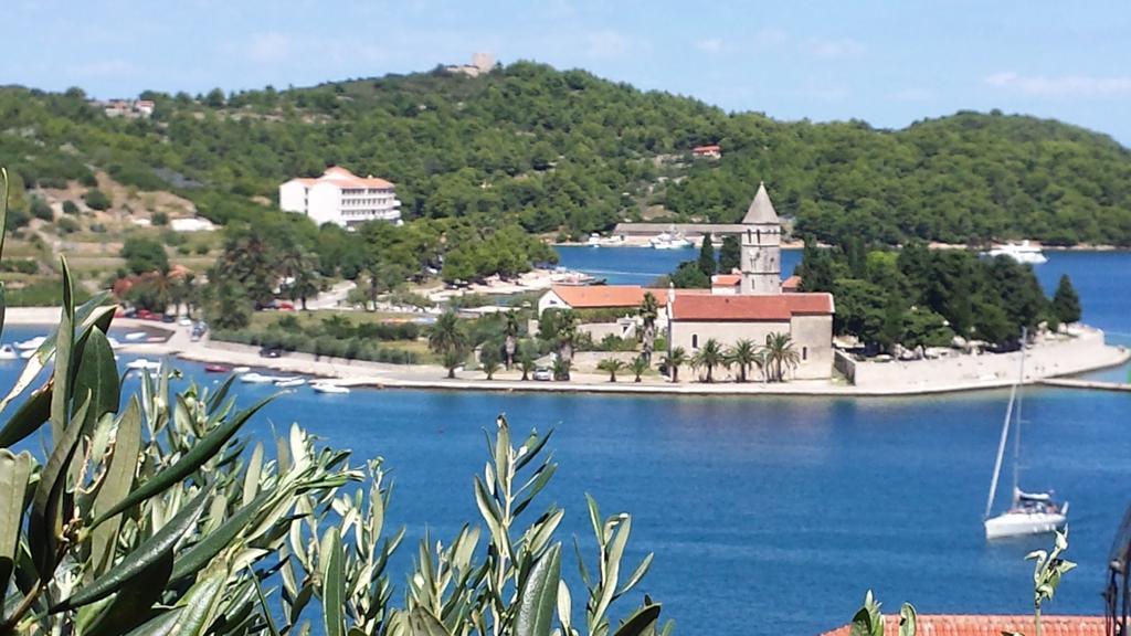 Apartmani Luan Vis Luaran gambar