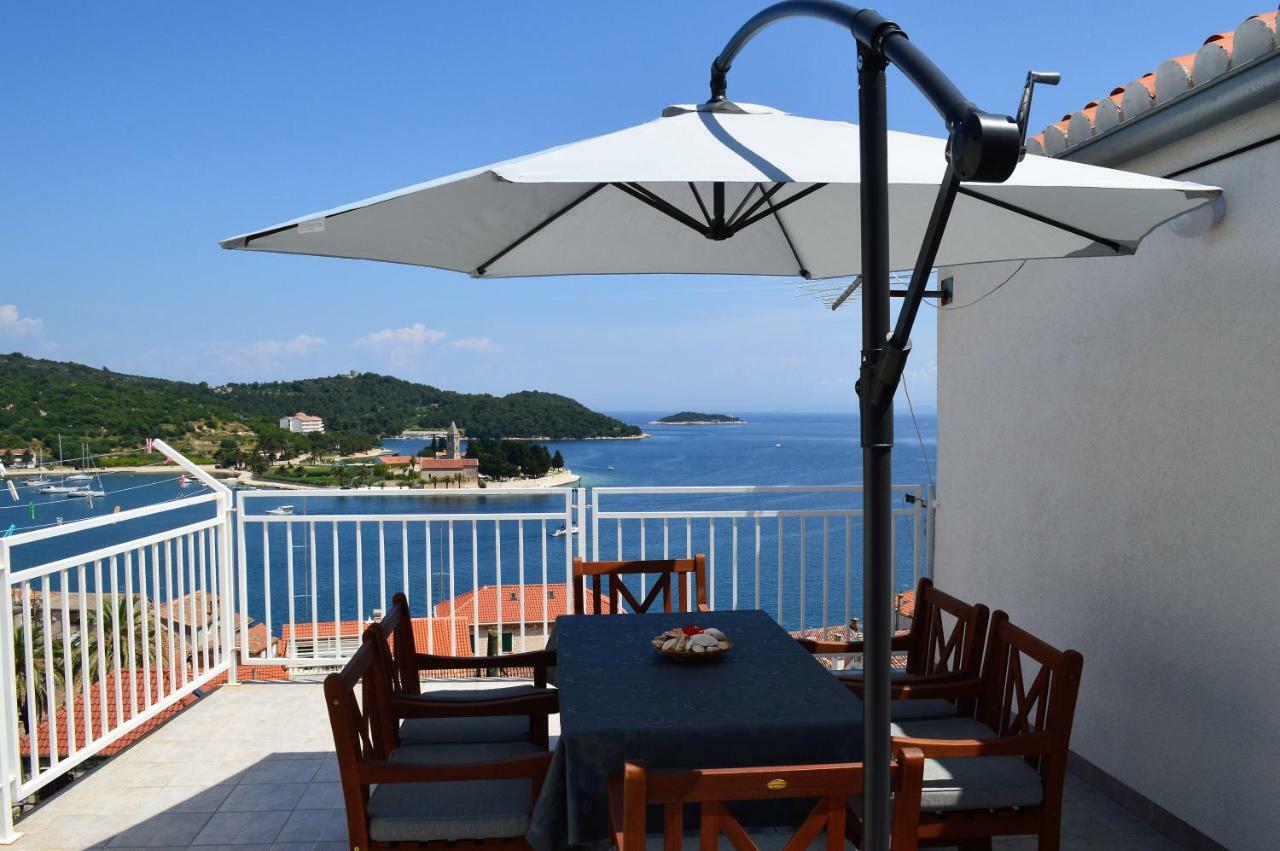 Apartmani Luan Vis Luaran gambar